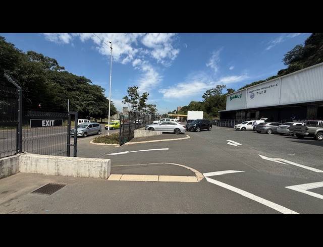 650M² OFFICE TO LET IN RIVERSIDE